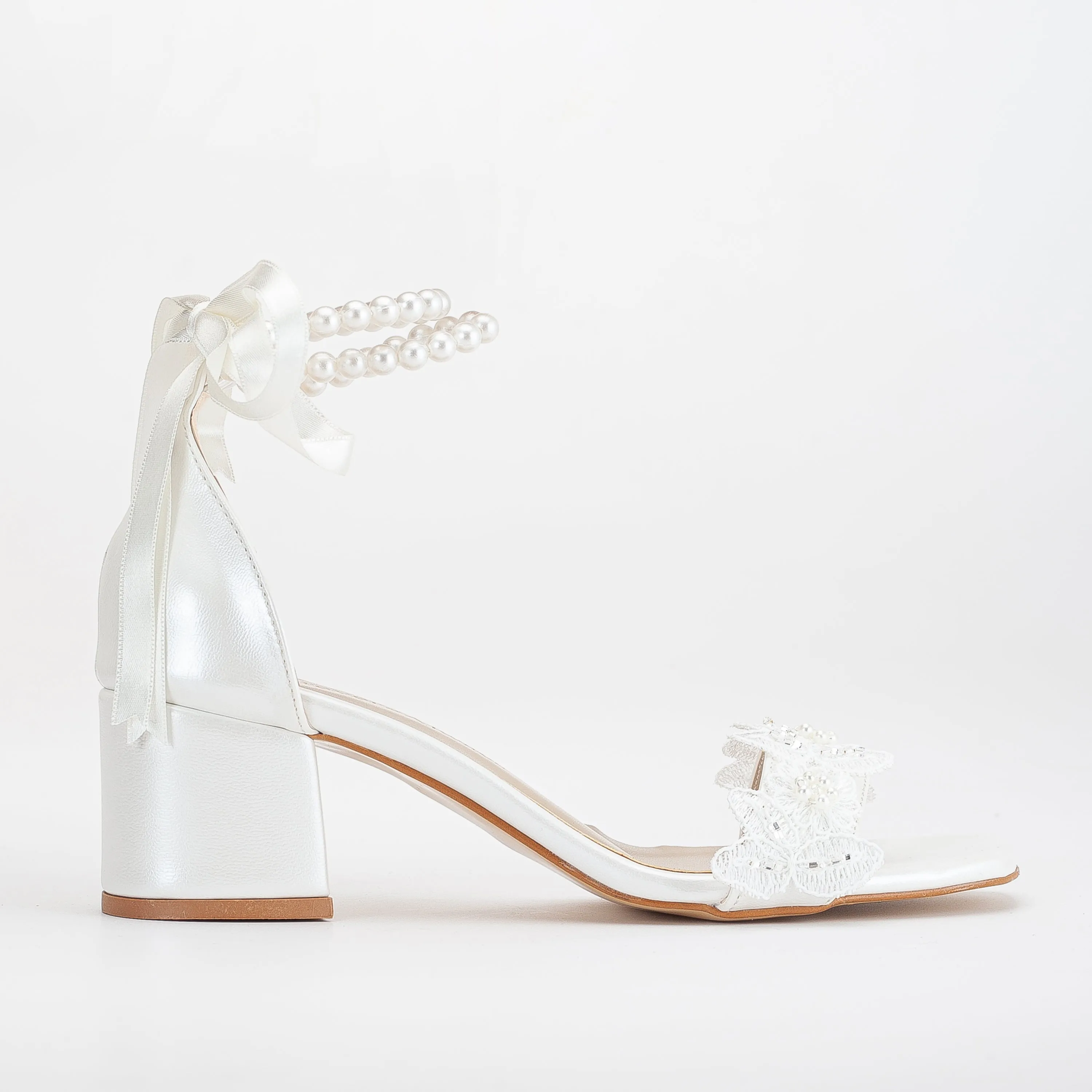 Amber - Ivory Lace Bridal Sandals with Pearls