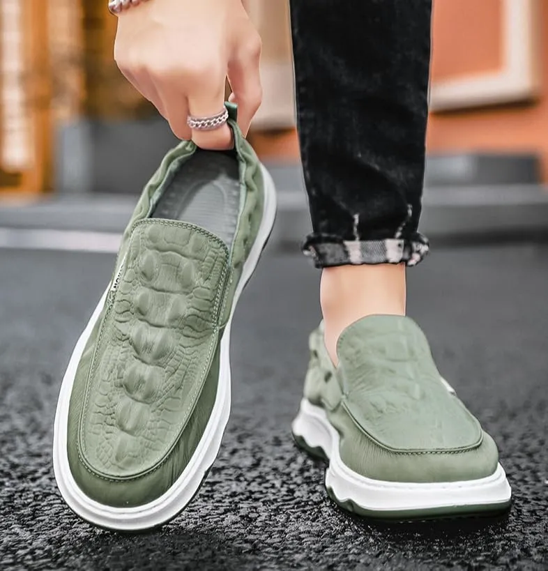 Men's Relaxed-Fit Slip-On Loafer, Canvas Loafers with Arch Support, Outdoor Walking Slippers Shoes