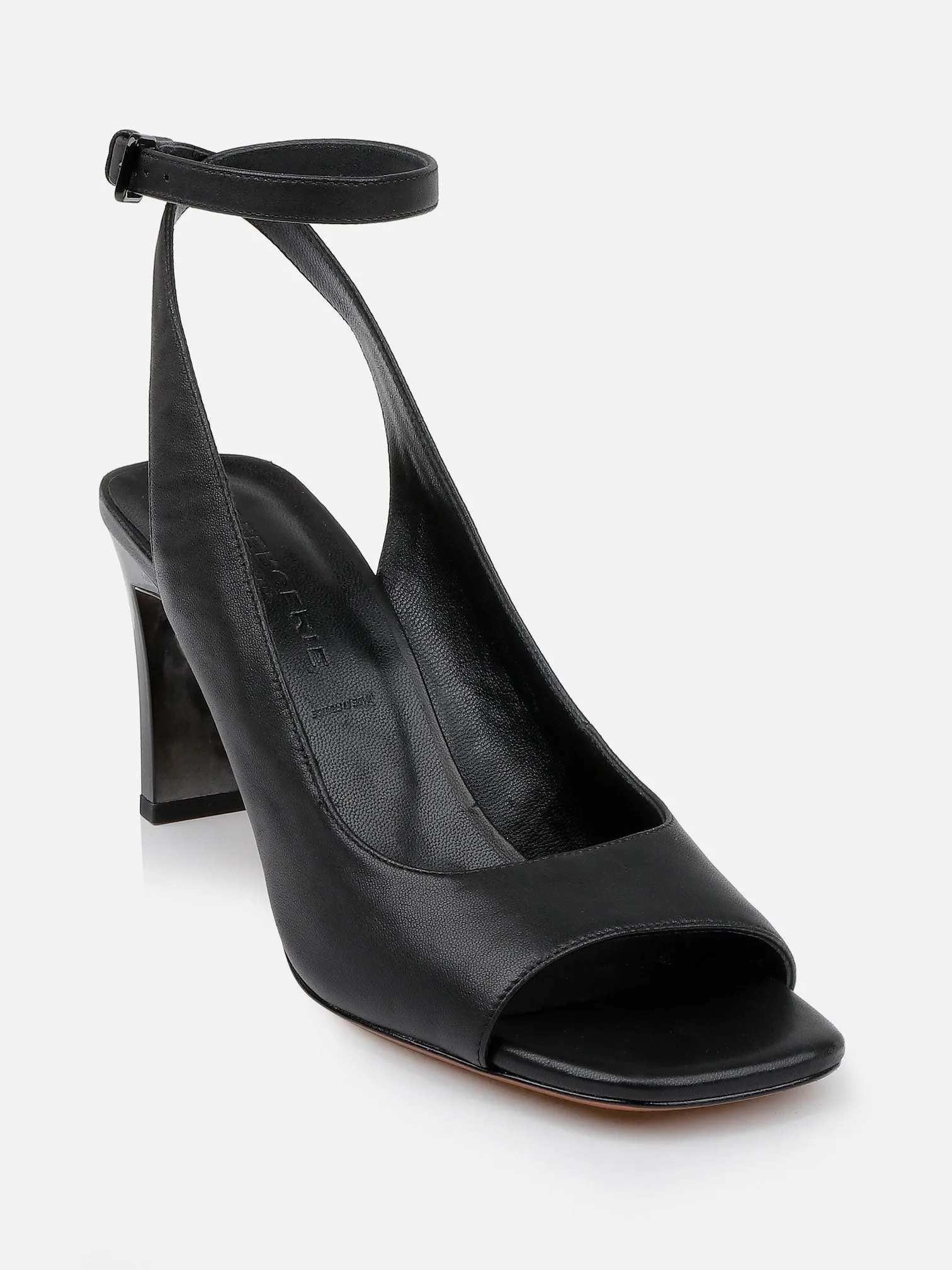 SAFIA, black