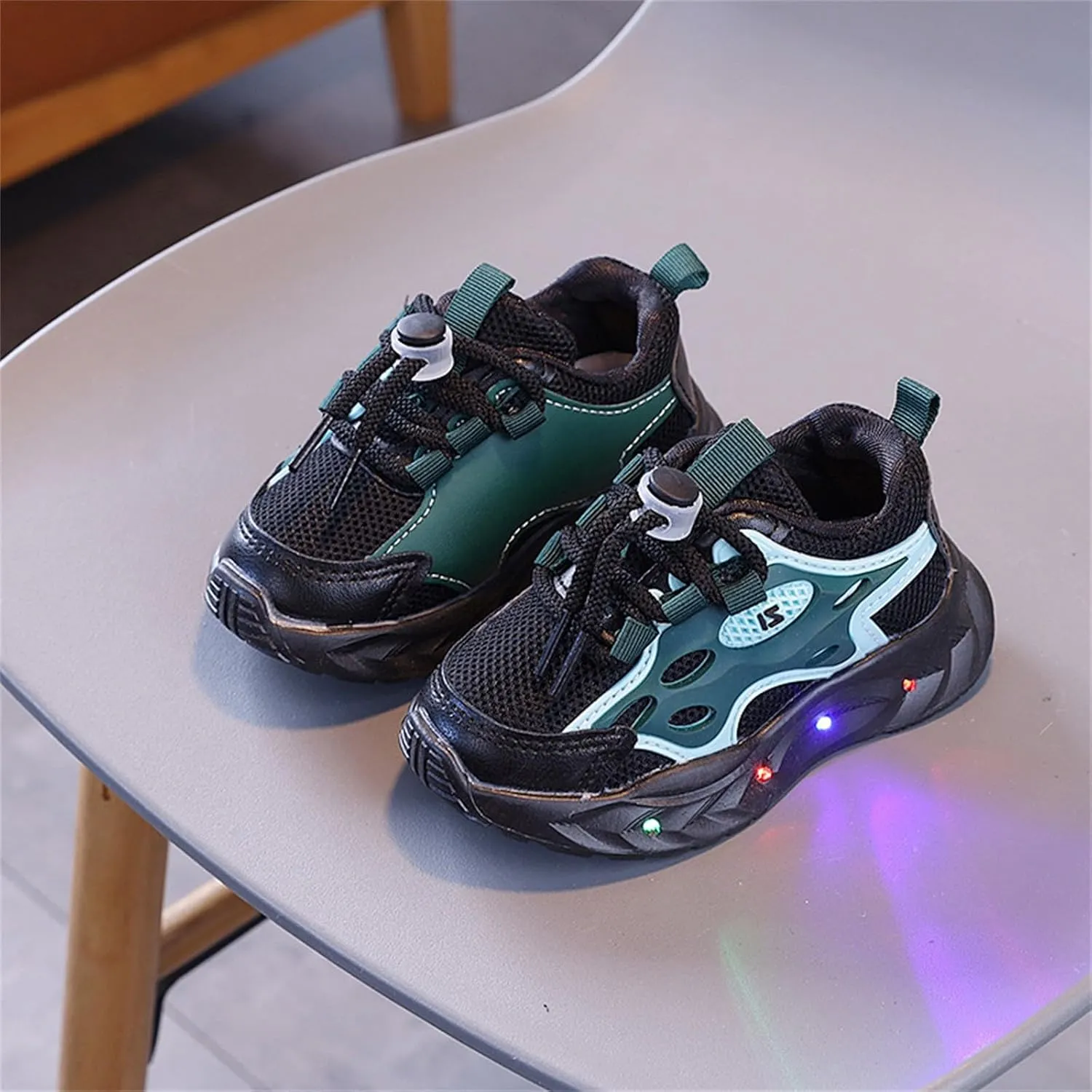 Toddler Mesh Breathable Sneaker with Led Light Up Kids Girls Boys Outdoor Slip On First Walking Sport Shoes Infant Shoes