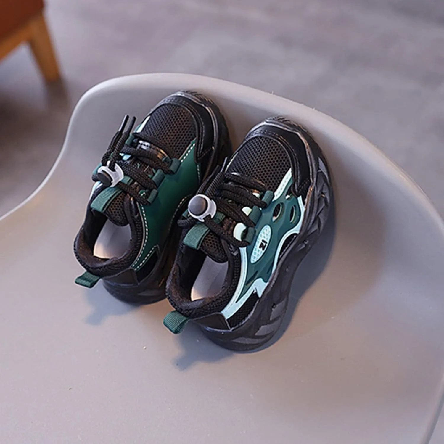 Toddler Mesh Breathable Sneaker with Led Light Up Kids Girls Boys Outdoor Slip On First Walking Sport Shoes Infant Shoes