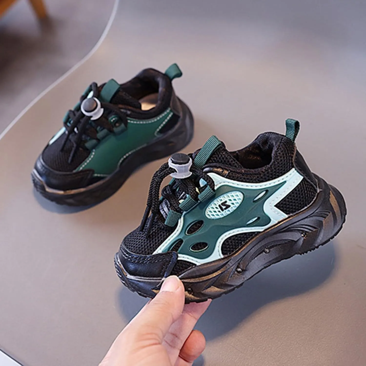 Toddler Mesh Breathable Sneaker with Led Light Up Kids Girls Boys Outdoor Slip On First Walking Sport Shoes Infant Shoes