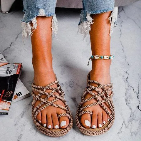 Women's ring toe woven criss platform sandals