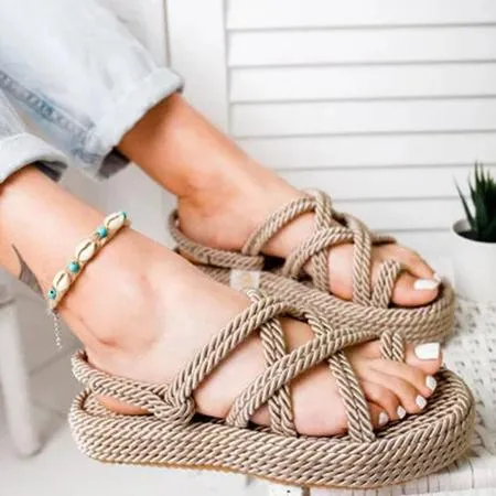 Women's ring toe woven criss platform sandals